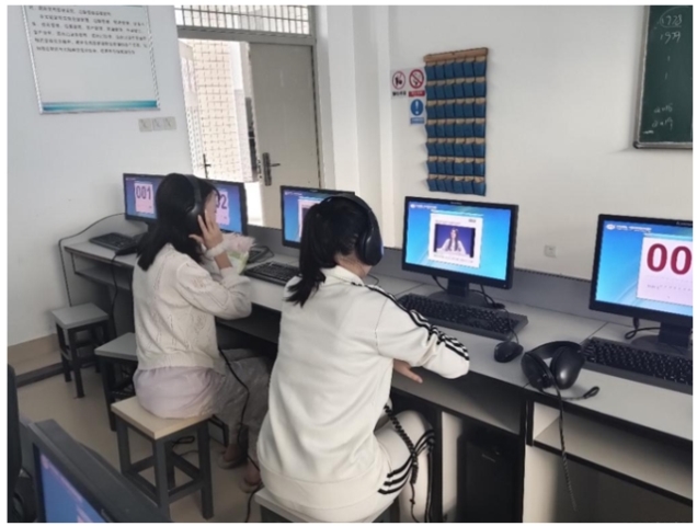 实验实训中心圆满完成四六级口语考试技术保障工作