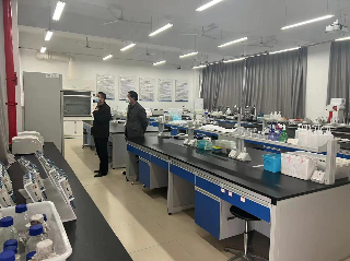 实验实训中心开展期末实验室安全检查