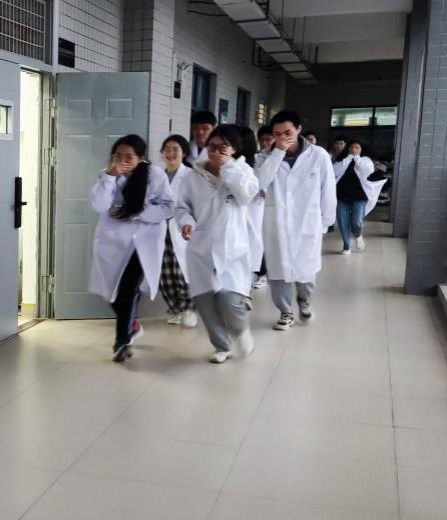 福州理工学院开展实验室安全演练